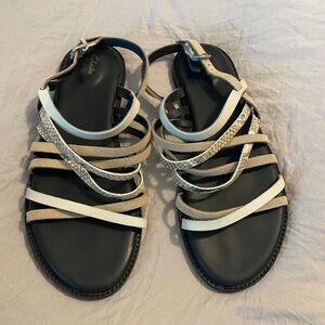 Clarks Karsea Womens Size 10 Leather Flat Buckle Sandals Strappy Snakeskin Tan